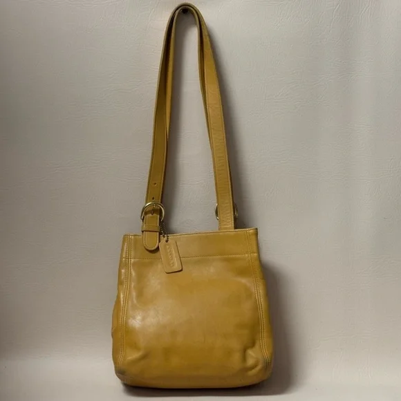 Vintage Coach 4157 Waverly
Soho Shoulder Bag Leather Yellow - Picture 2 of 10